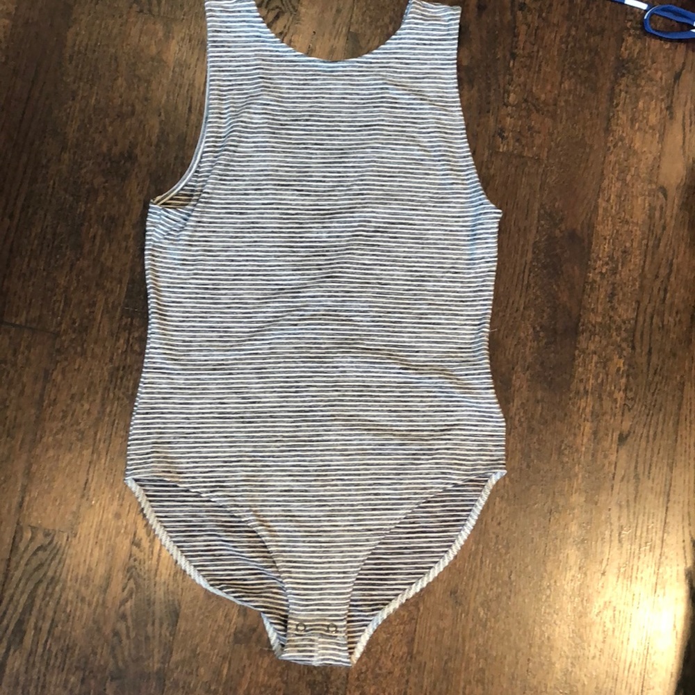 American eagle bodysuit (size m)